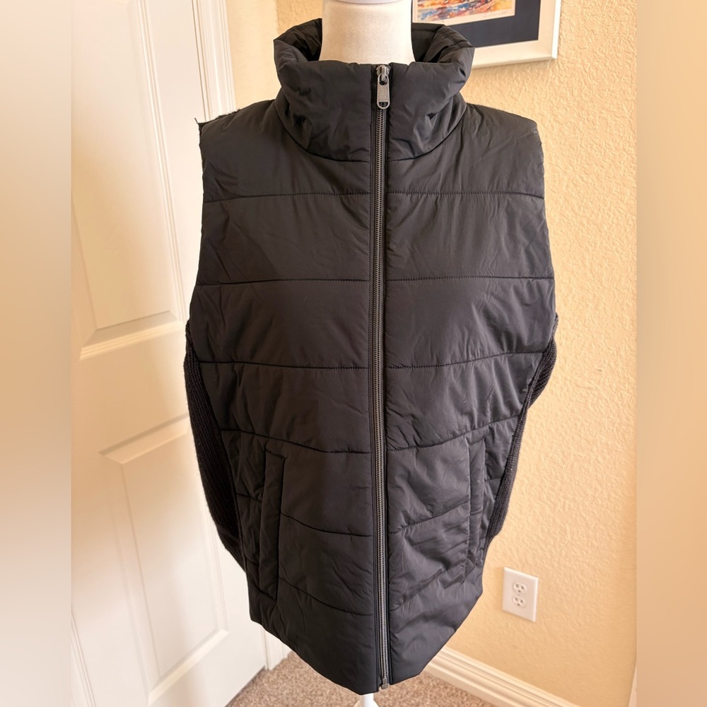 NWOT! Athleta Black Puffer Mixed Media Vest